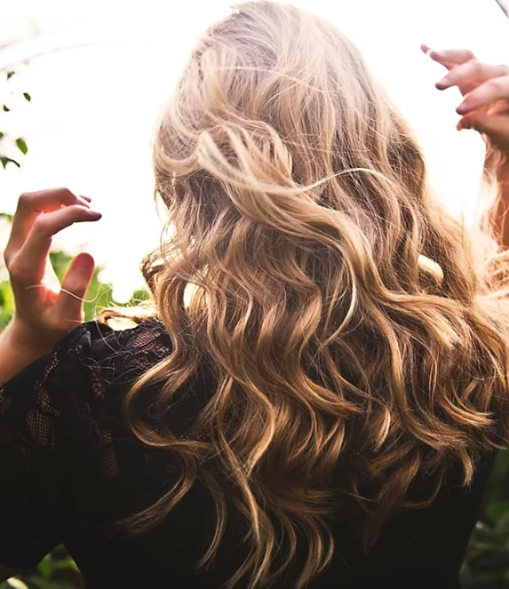 HOW TO DEAL WITH STATIC HAIR